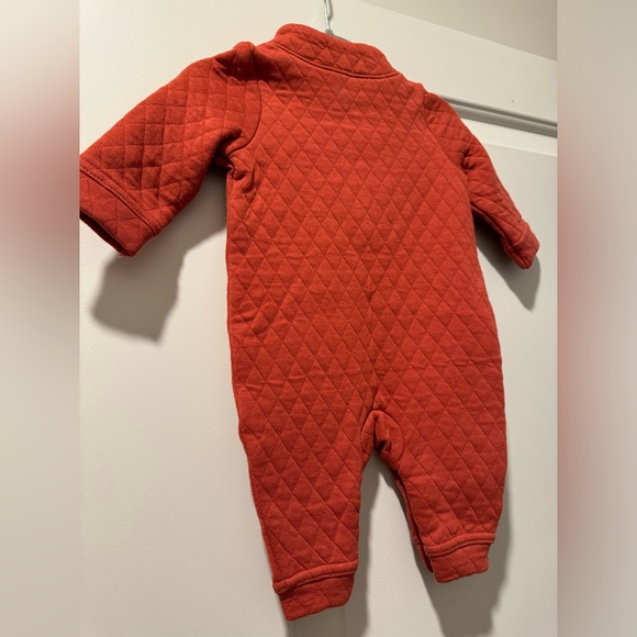Old Navy Baby Unisex Long-Sleeve Quilted One-Piece - Picture 4 of 7